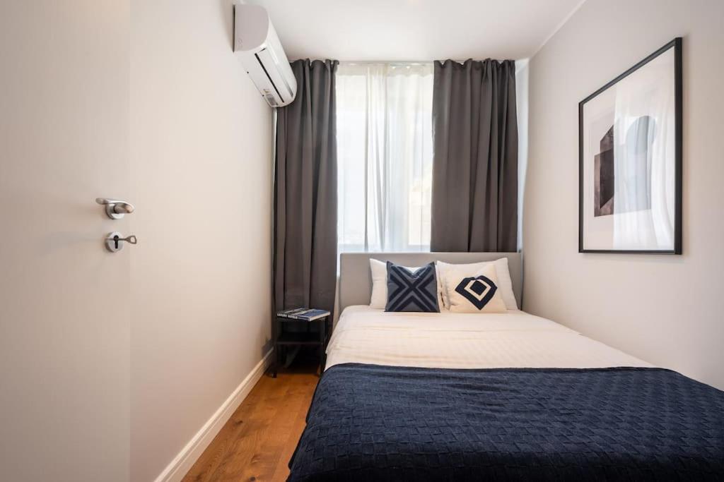 부쿠레슈티 Stunning Views 2Br Midtown Flat - Charming Balcony 아파트 외부 사진